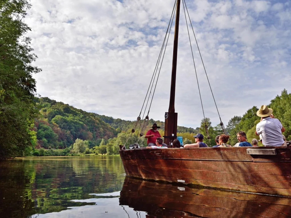 Navigation en gabare à Beaulieu-sur-Dordogne
