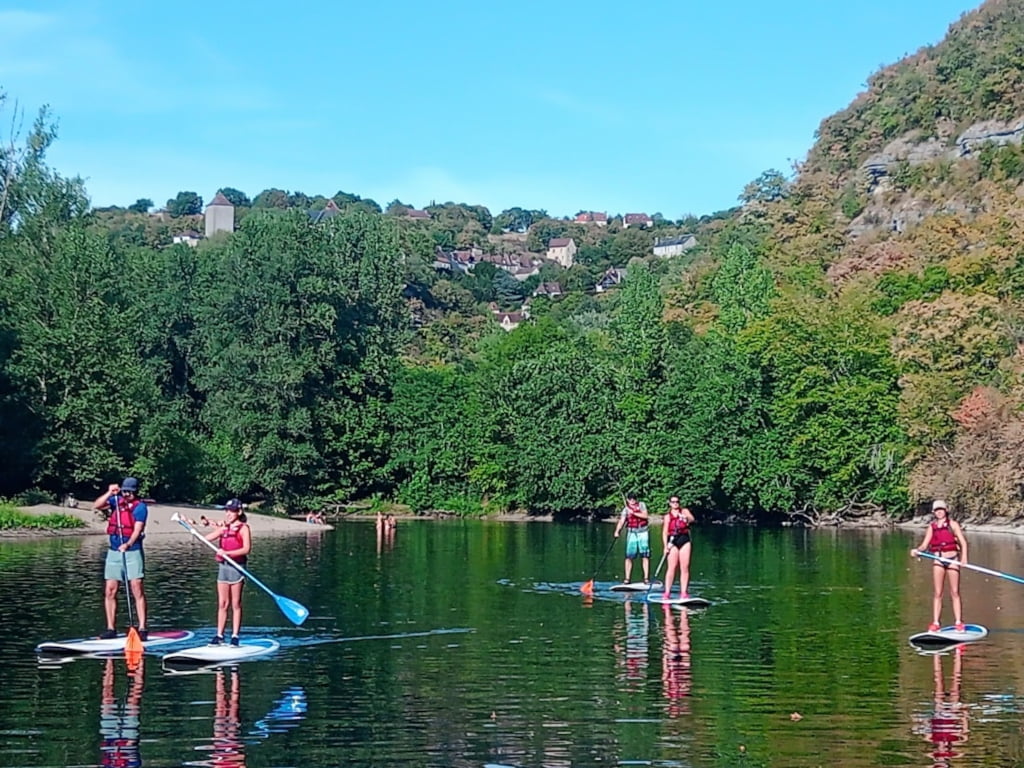 Stand up paddle sur la riviĂšre Dordogne