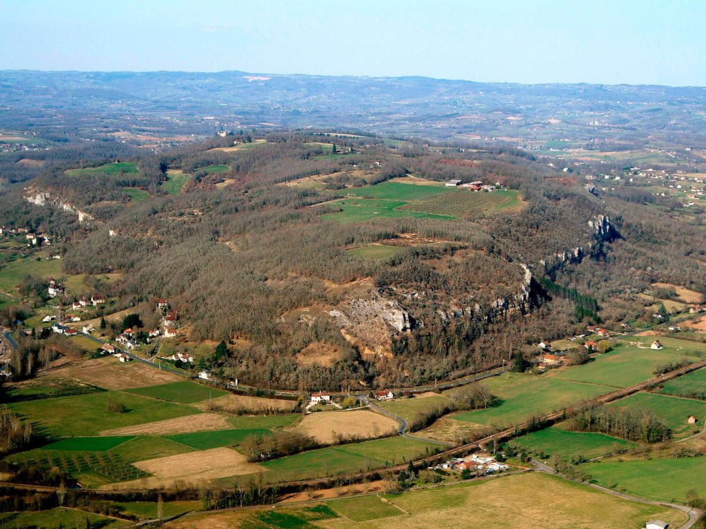 Vue générale du Puy-d'Issolud