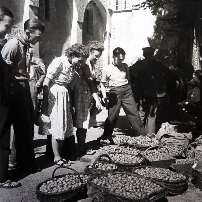 Le marché aux prunes de Carennac