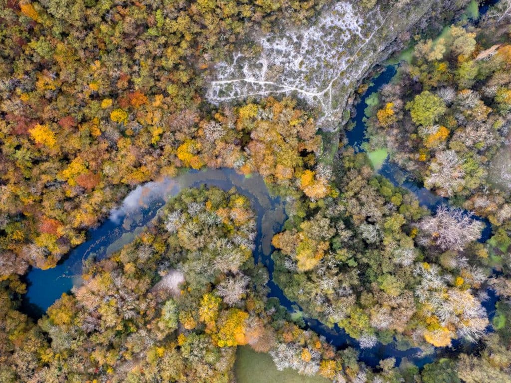 Le Lot vu du ciel en automne