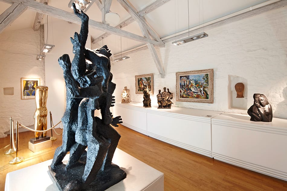 La salle du musée zadkine aux Arques