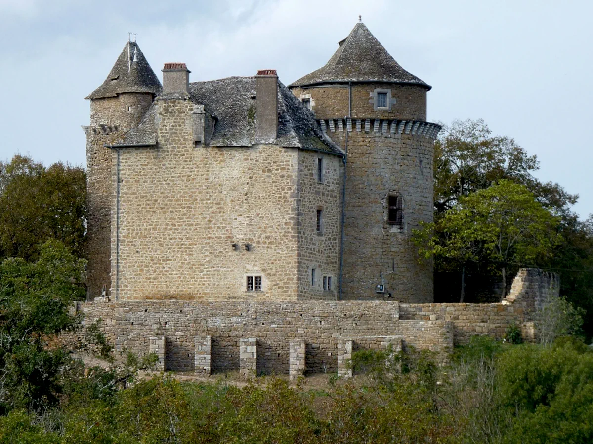 Le château de Saignes, le voisin du Pech de Vigne