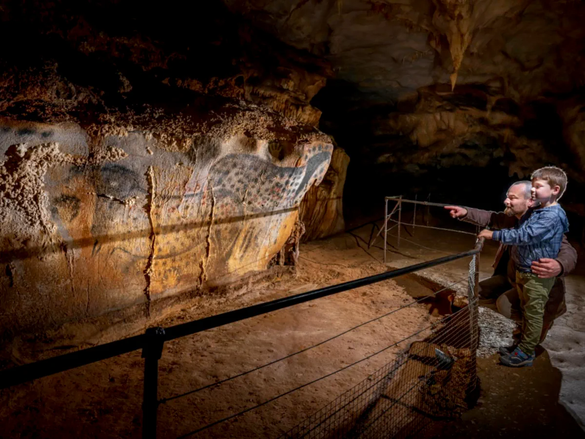 La grotte du Pech Merle - Le panneau des chevaux ponctués