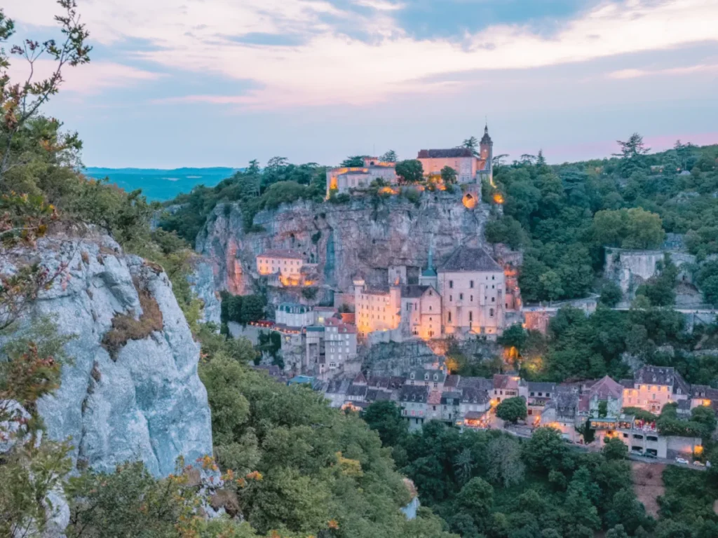 Lire la suite à propos de l’article Visiter le Lot : quoi voir et quoi faire pour un séjour inoubliable ?